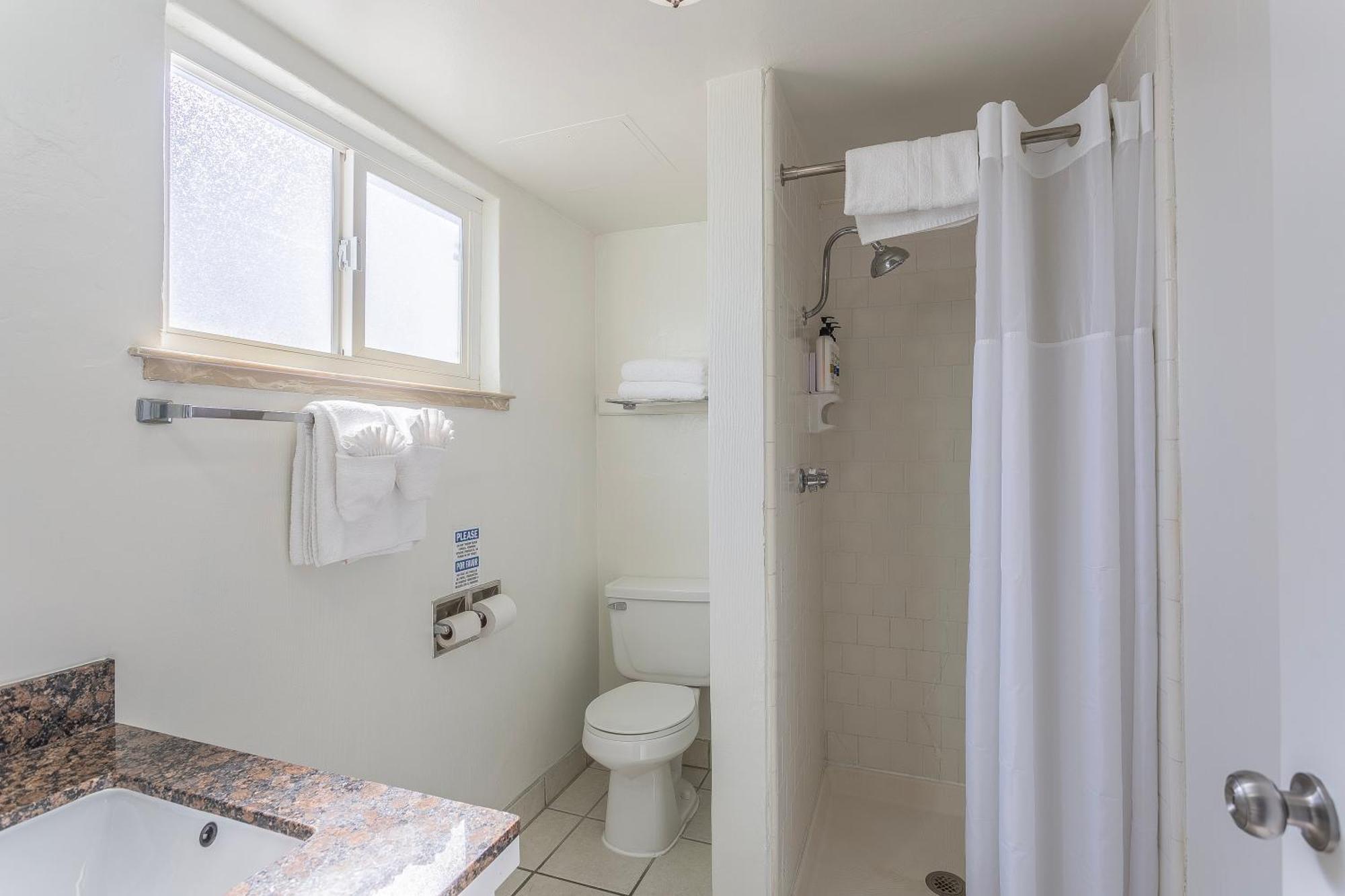 Coastal Breeze Inn Морро Бей Экстерьер фото