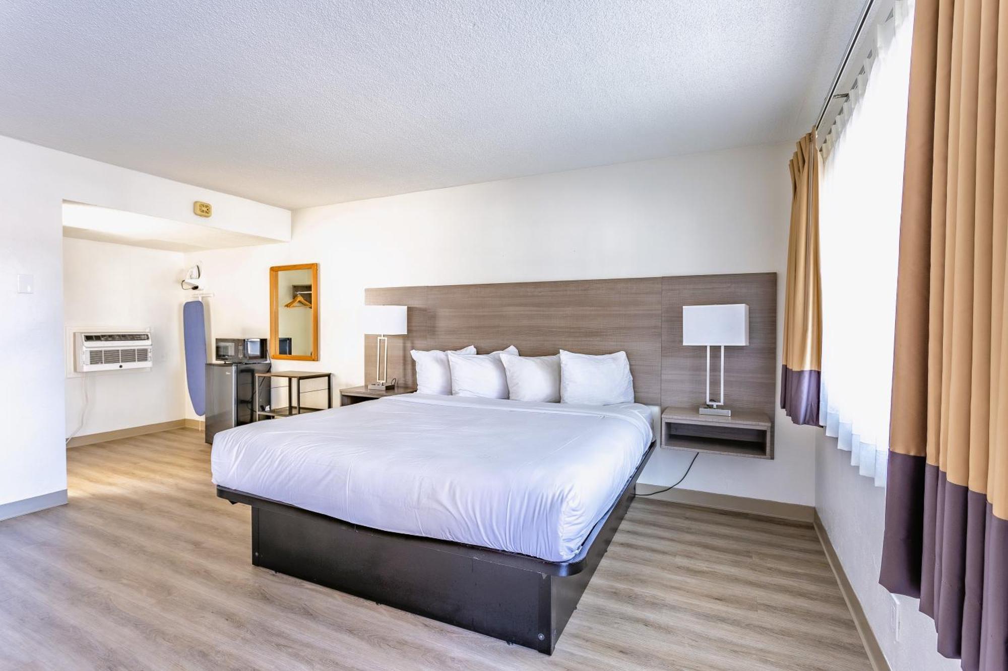 Coastal Breeze Inn Морро Бей Экстерьер фото