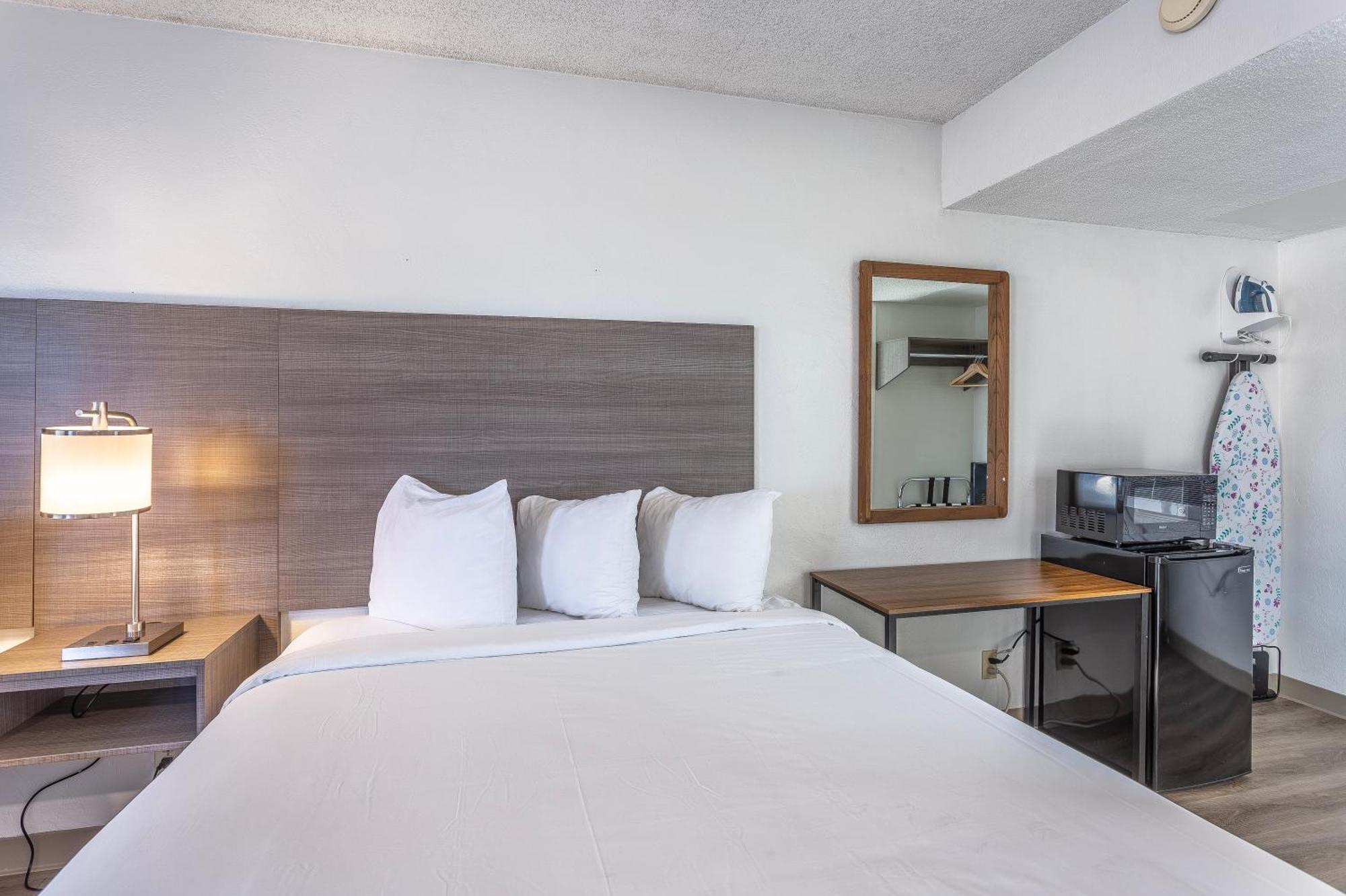 Coastal Breeze Inn Морро Бей Экстерьер фото